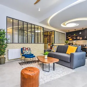 Spacious - 4br-10p - Butte-aux-cailles Apartamento
